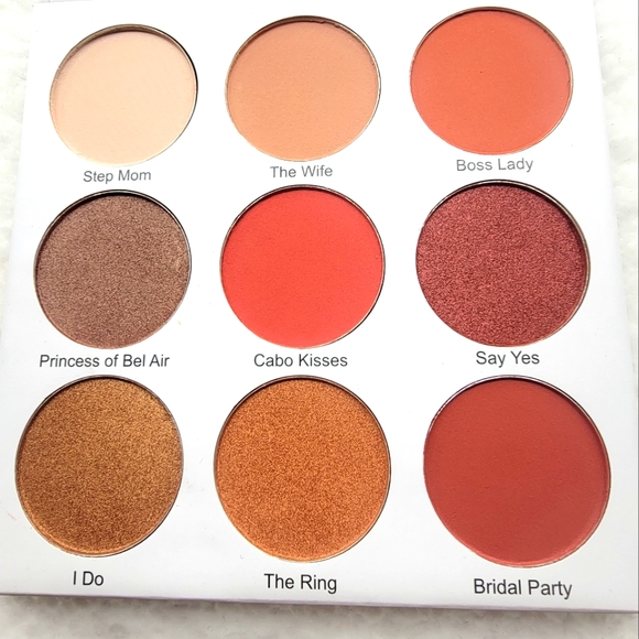 #Give Them Lala Beauty The Grown Woman Eyeshadow Palette! - Picture 5 of 9